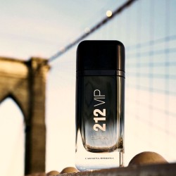عطر ادکلن کارولینا هررا 212 وی آی پی بلک