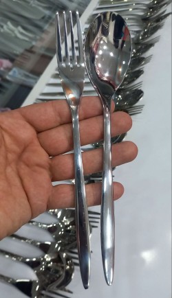 سرویس قاشق و چنگال 24 نفره یونیک  دهنه اروپایی مدل سوزنی